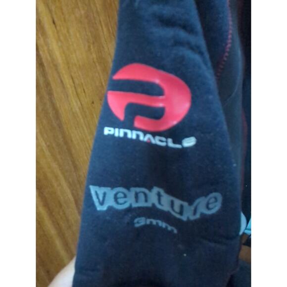 NWT 3mm Wet Suit Aquatics Pinnacle Female Small Black /Gray With Red Trim - Picture 8 of 8